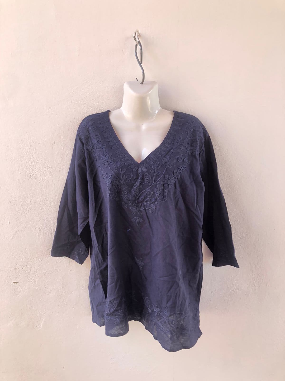 Blusa azul oscuro